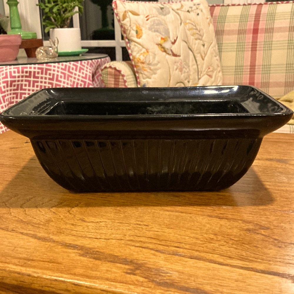 Vintage Haeger Black Planter #964. 11 x 7 x 4. Nice!